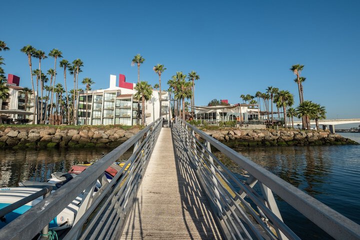 Dock
