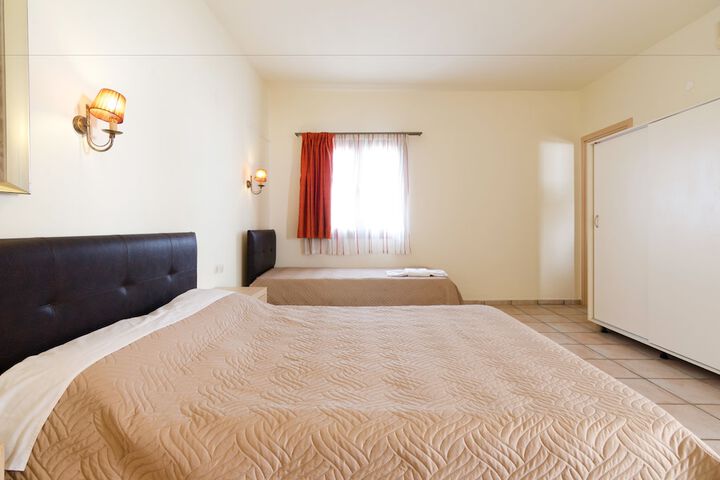 Room 4 of 54