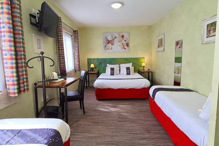 Room 14 of 49