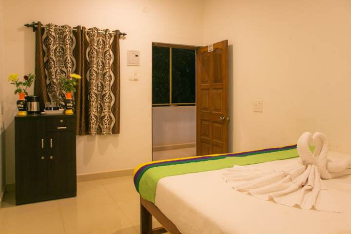 Room 11 of 27