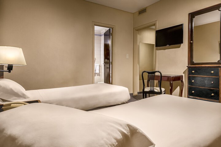 Room 18 of 49