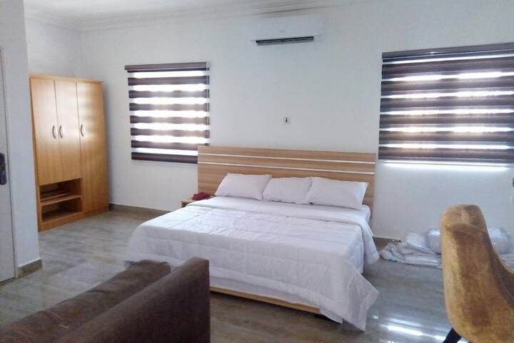 Room 11 of 12