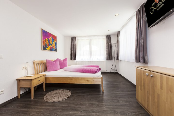 Room 19 of 113