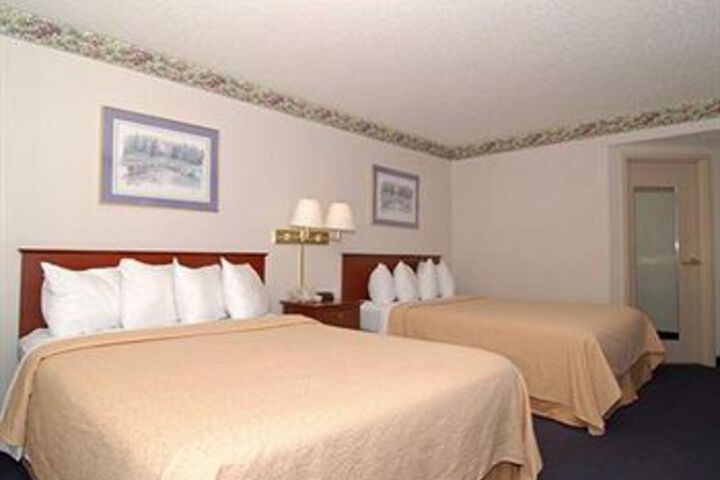 Room 5 of 18