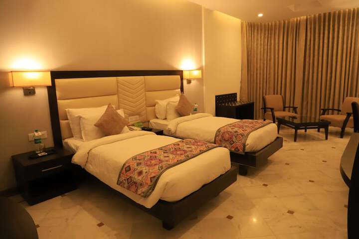 Room 18 of 38