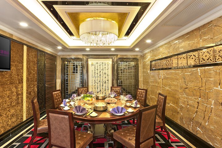 Dining 44 of 59