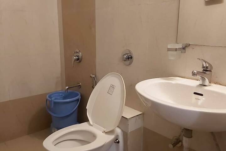 Room 15 of 26