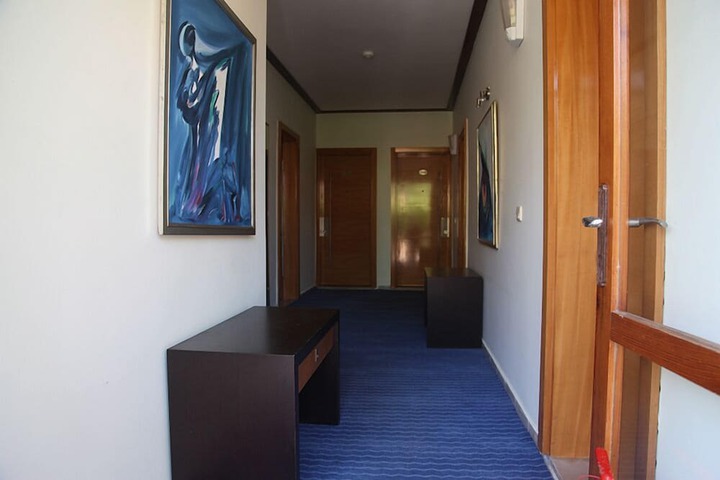 Ballroom/Hall 19 of 33