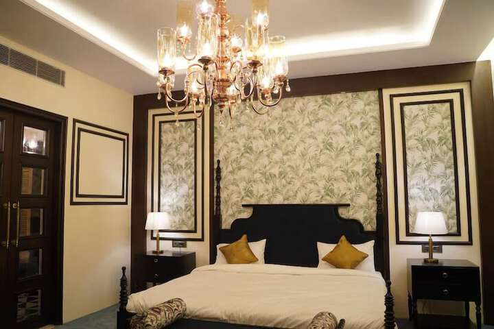 Room 3 of 67
