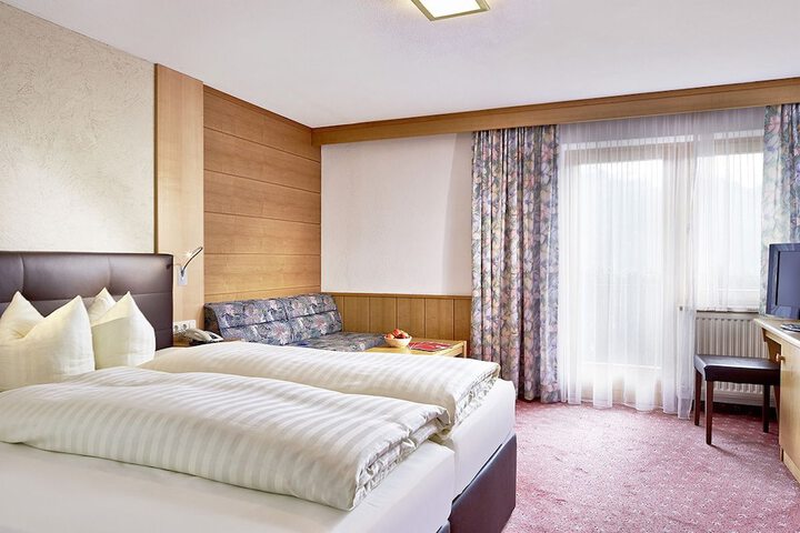 Room 10 of 112
