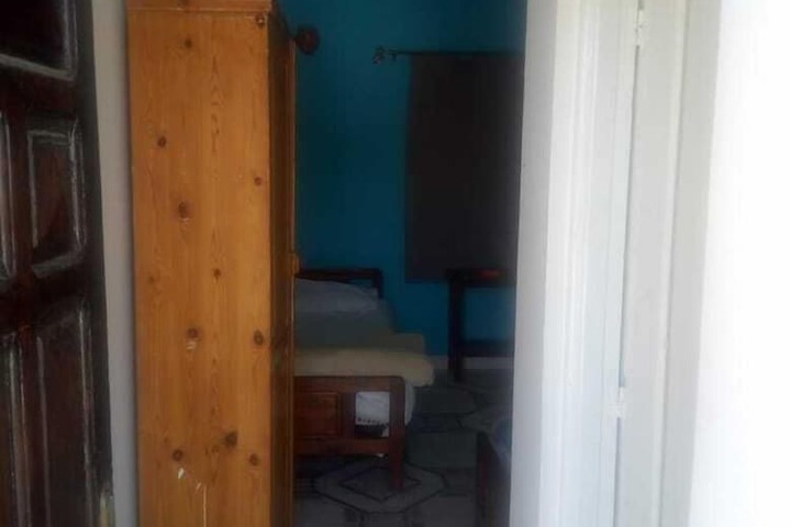 Room 5 of 33
