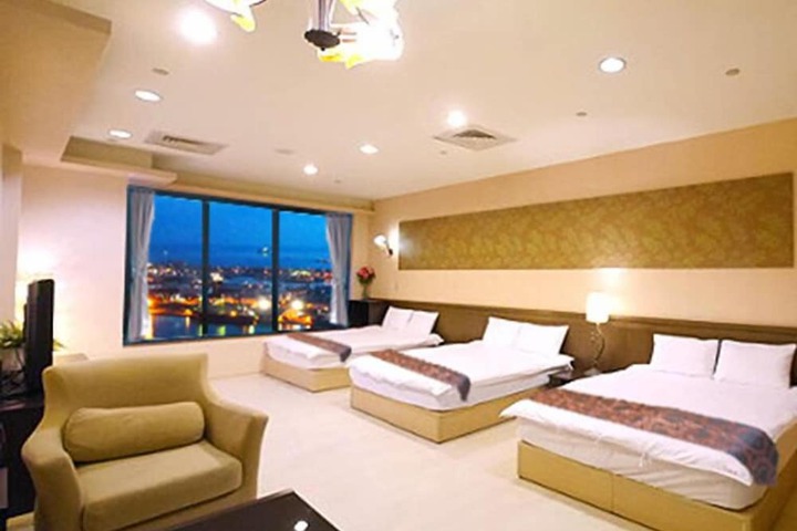 Room 25 of 58