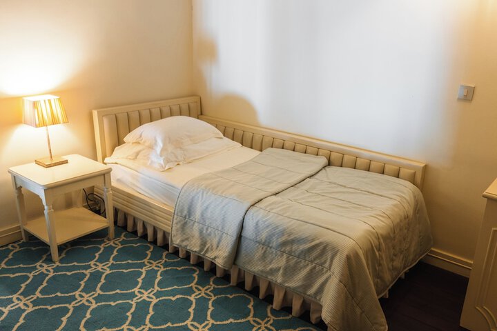 Room 28 of 80