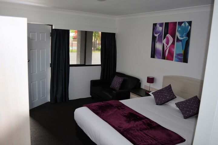Room 8 of 43