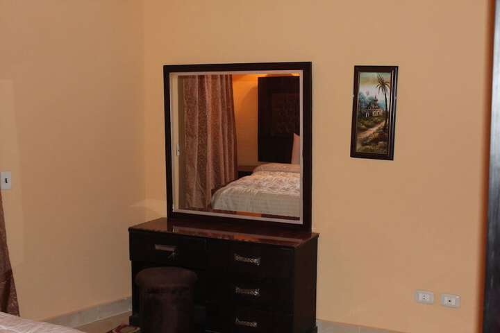 Room 16 of 24