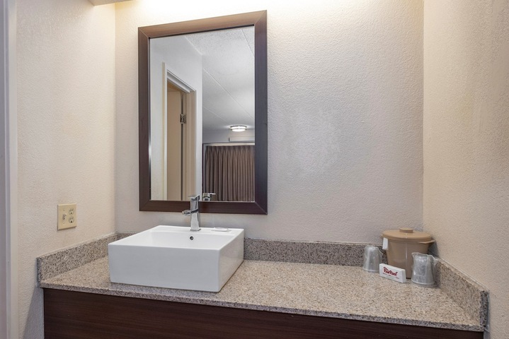 ADA Accessible Standard King (6 of 17)