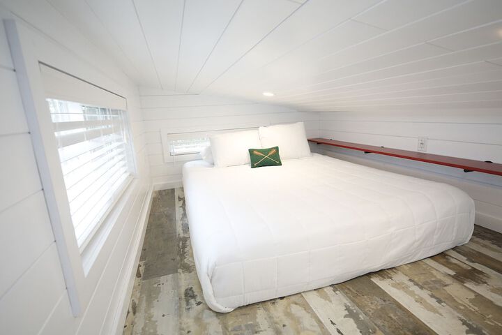 Room 33 of 129