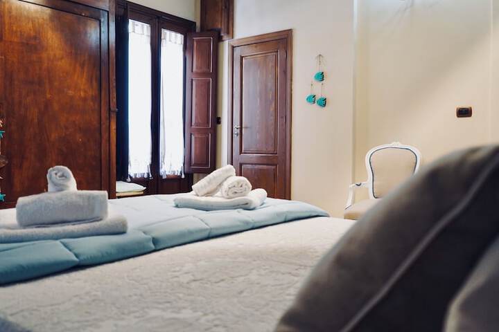 Room 5 of 41