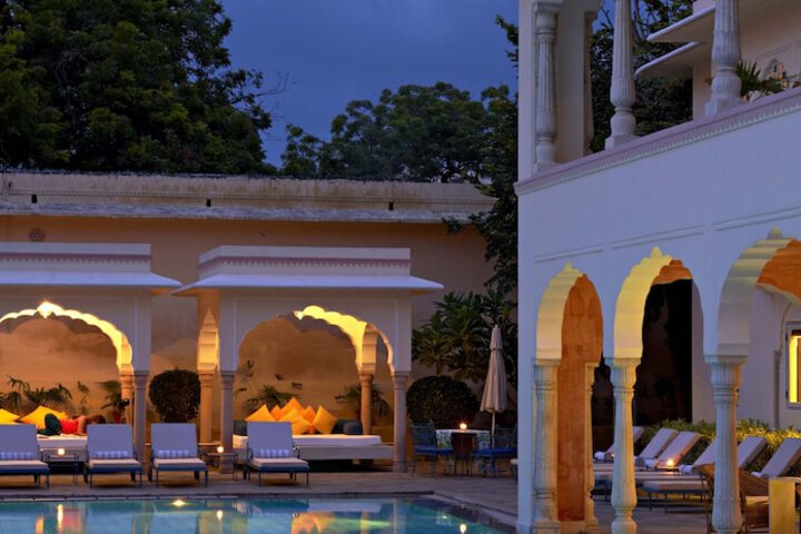 Pool Hotel
