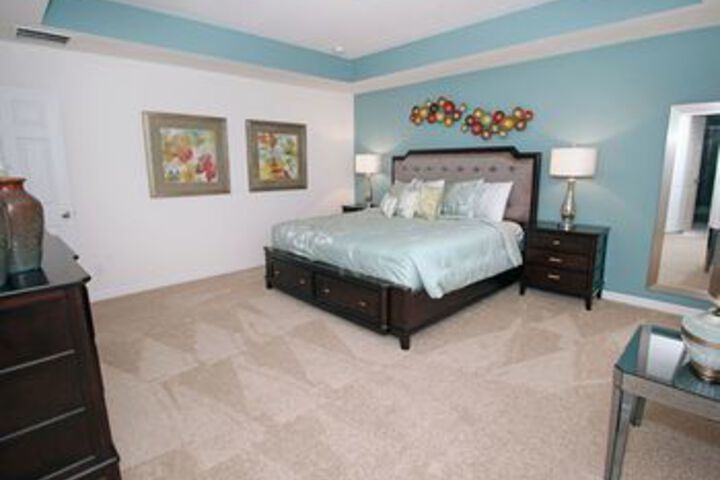 Room 324 of 687