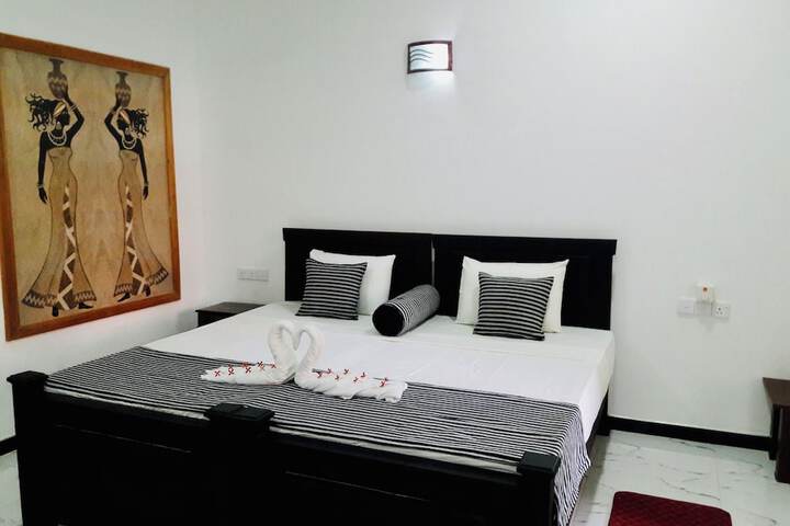 Room 4 of 62