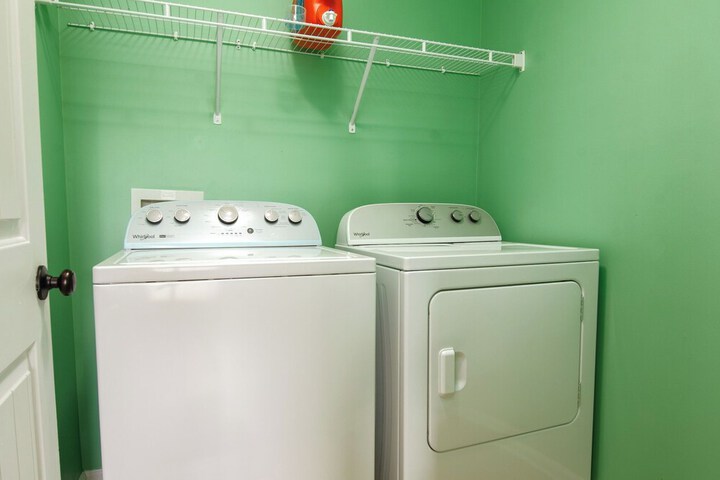Laundry 33 of 58