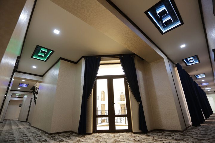 Ballroom/Hall 49 of 61