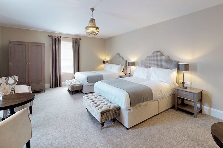 Room 2 of 40
