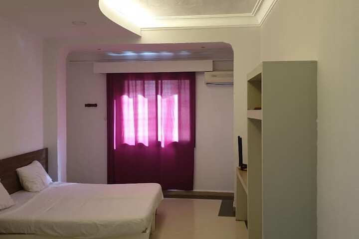 Room 6 of 20