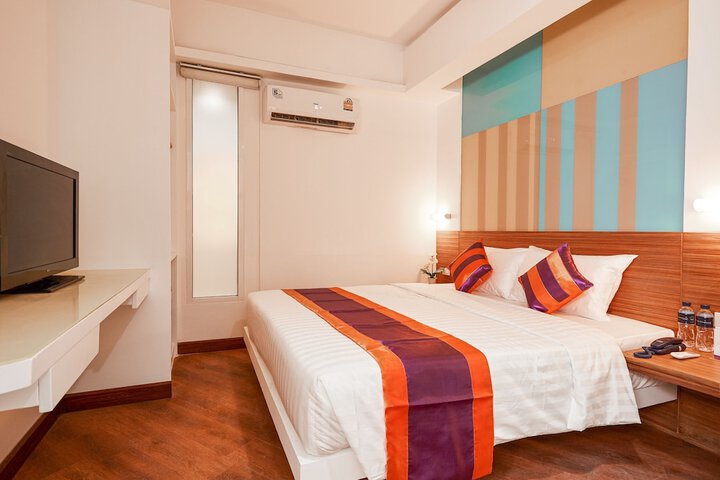 Room 9 of 30