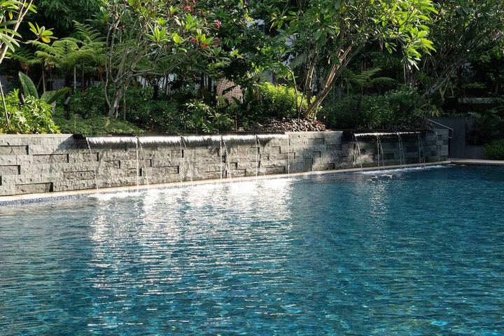 Pool 43 of 95