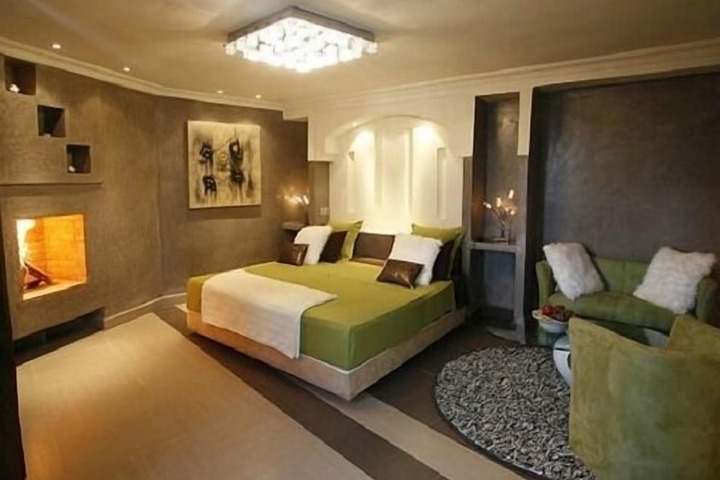 Room 2 of 22