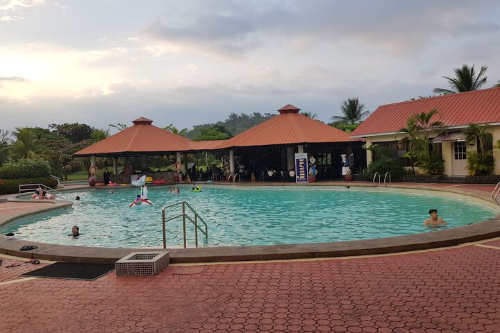 Pool 103 of 199