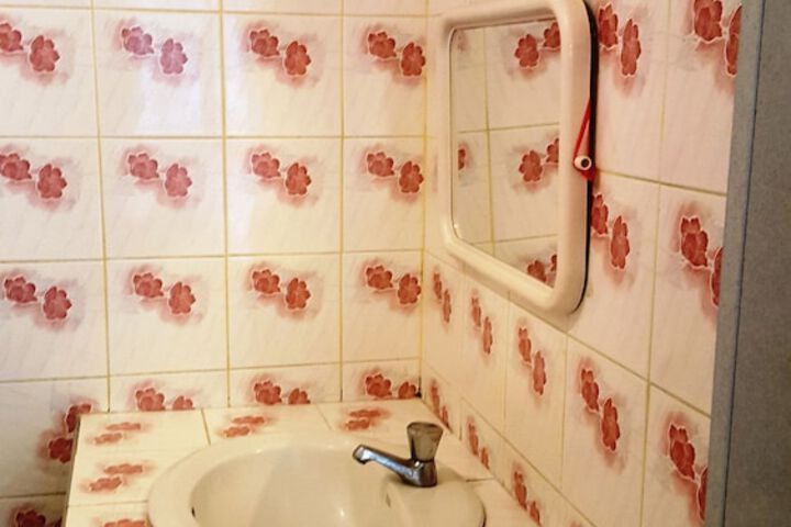 Room 47 of 81