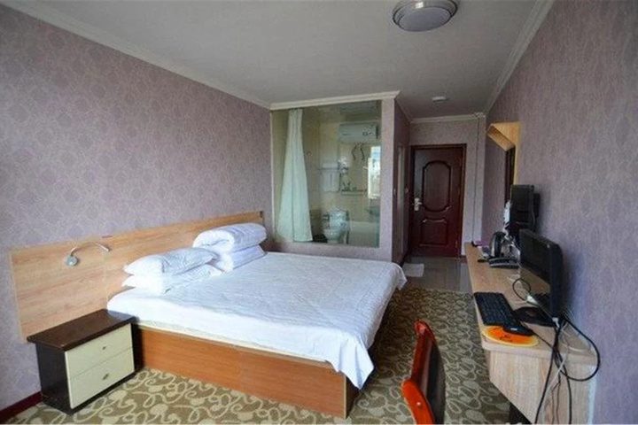 Room 2 of 18