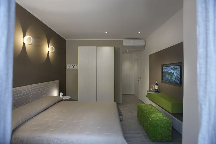 Room 22 of 23
