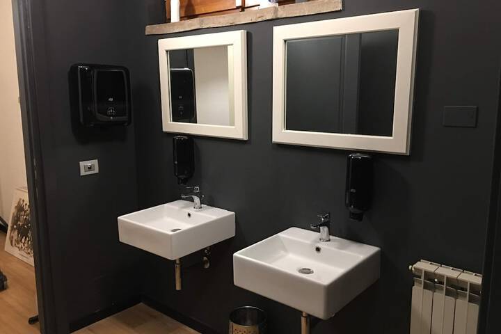 Room 12 of 49