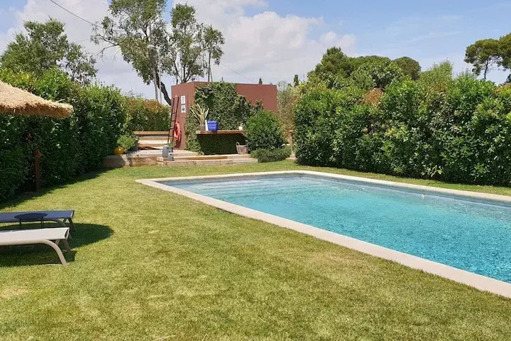 Pool 15 of 20