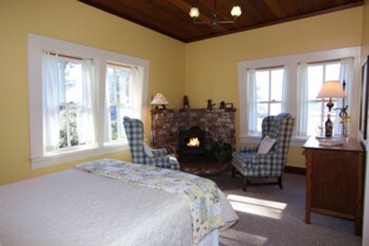 Room 37 of 162