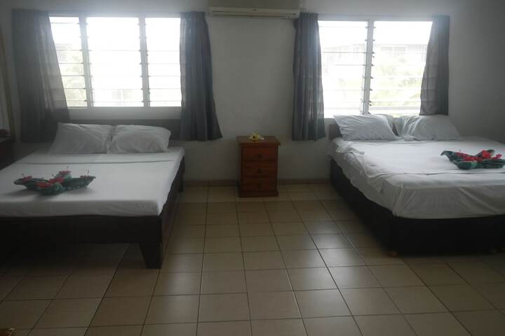 Room 32 of 128