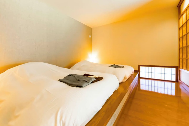 Room 13 of 61