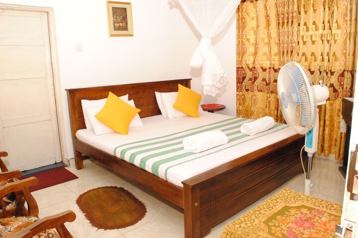 Room 5 of 26