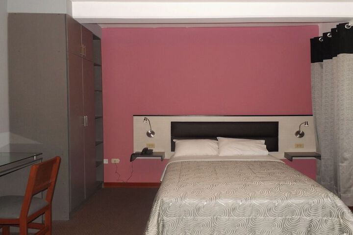 Room 10 of 47