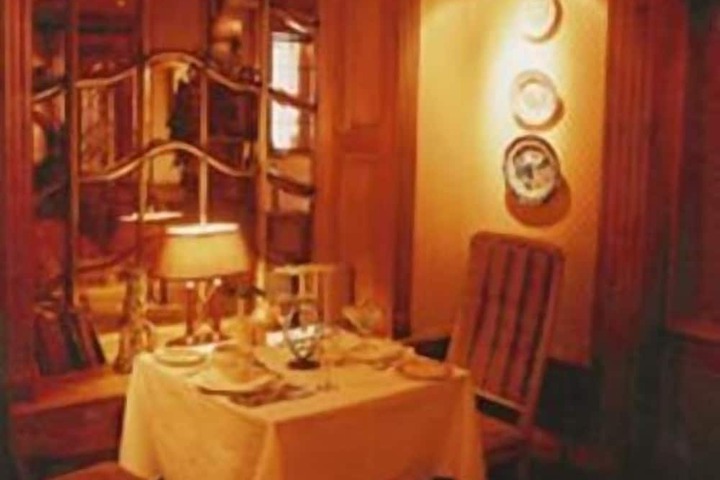 Dining 21 of 29