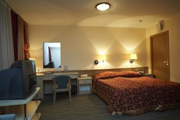Hotel Suite Photo