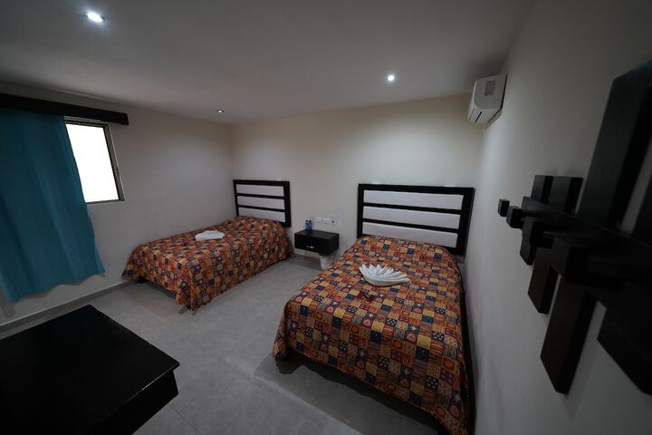 Room 11 of 30