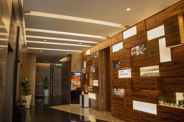 Ballroom/Hall 47 of 58