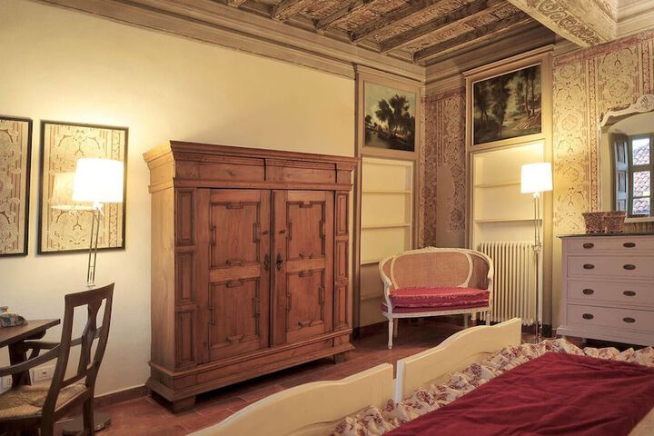 Room 12 of 45