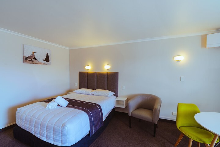Room 16 of 63