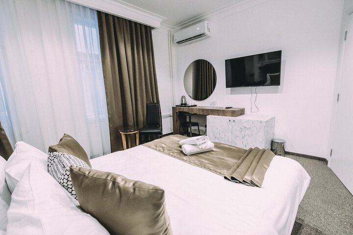 Room 18 of 39